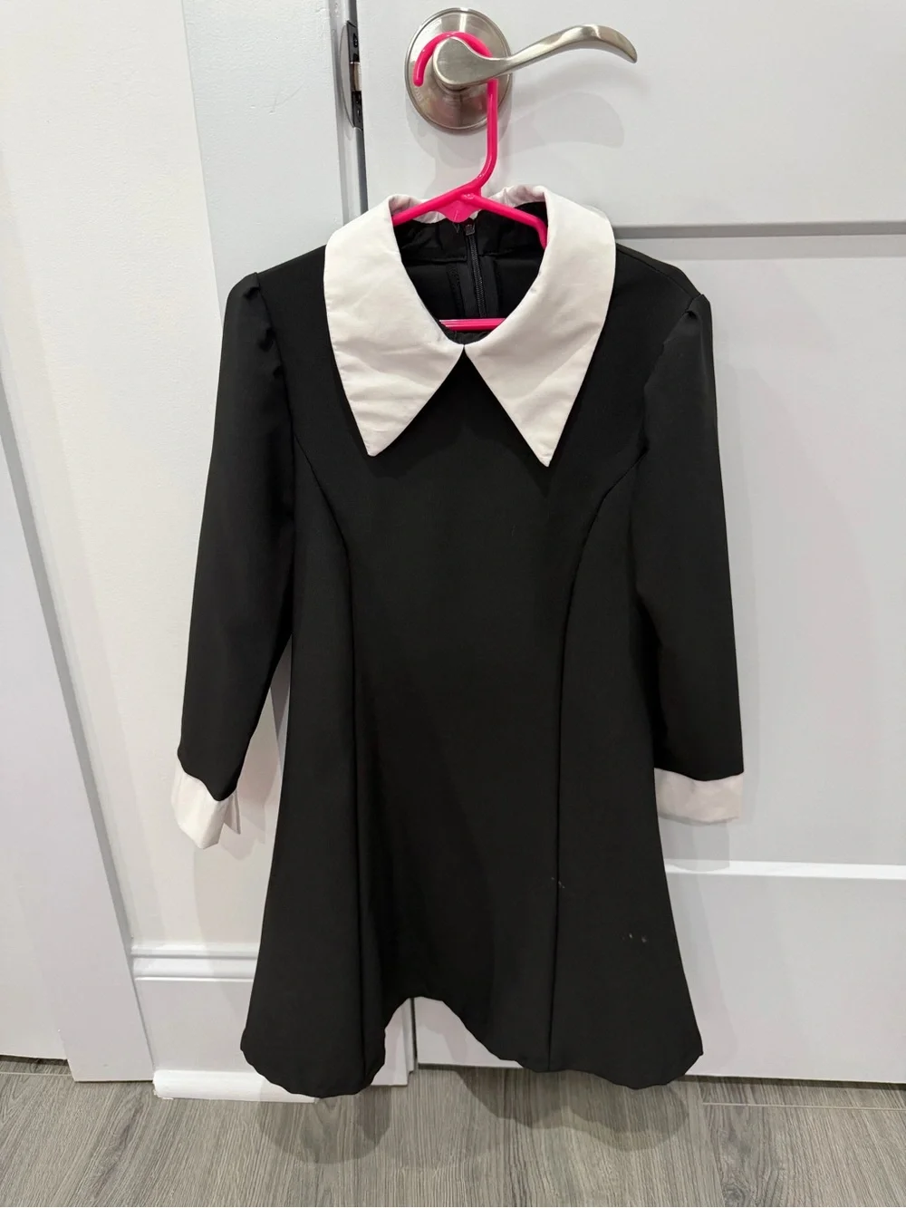 Classic Black and White Girls' Costume Dress with Pointed Collar